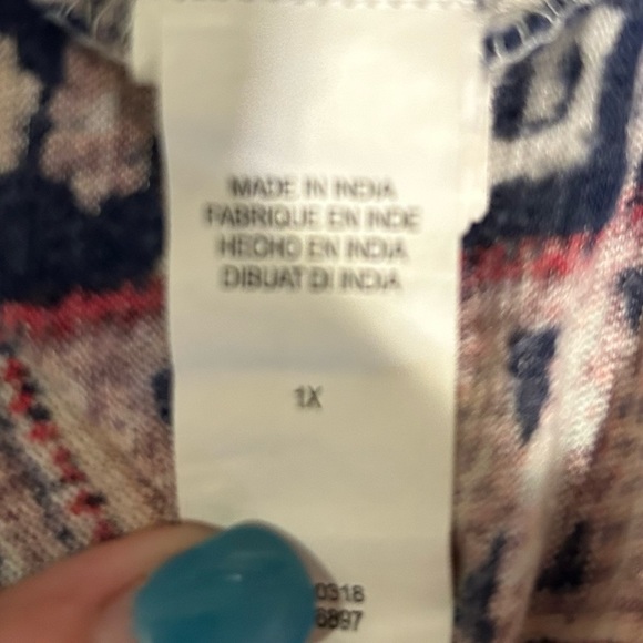 This is a cute boho peasant style top made in India. - Picture 9 of 9